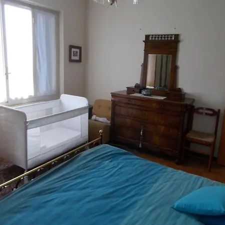 Appartamento Garda With Exclusive Swimming Pool