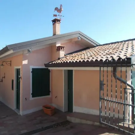 Garda With Exclusive Swimming Pool Appartamento