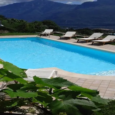 Garda With Exclusive Swimming Pool